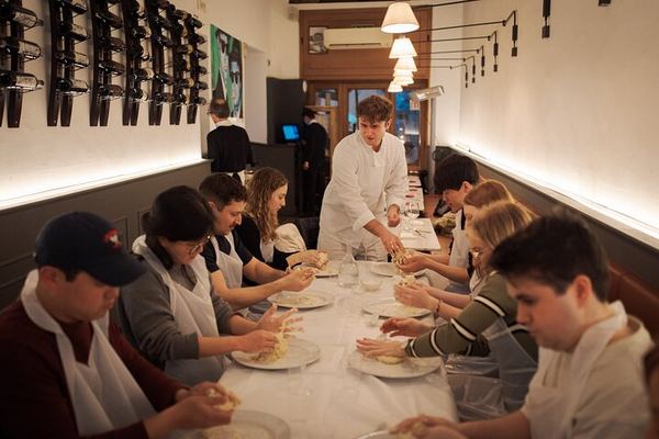 Pizza Class at Osteria Pasquino, by Rome's Talking Statue