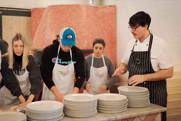 Pizza Cooking Class in Rome City Center with Drinks