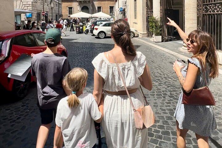 Private Family Scavenger Hunt & Art Lab Tour – Rome Landmarks