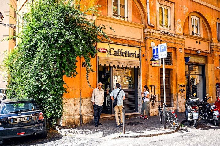 Private Rome Food Tour in Campo dei Fiori with 8+Tastings