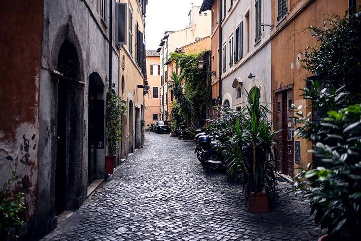 Private Rome Food Tour in Campo dei Fiori with 8+Tastings
