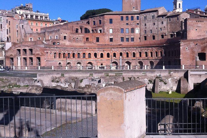 Private Walking Tour of the Squares and Fountains in Rome