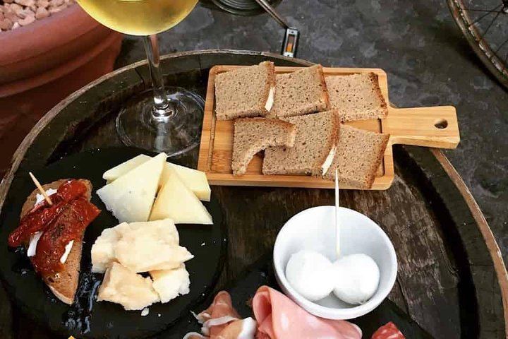 Private Wine Tasting in Rome with Delectable Meats and Cheeses