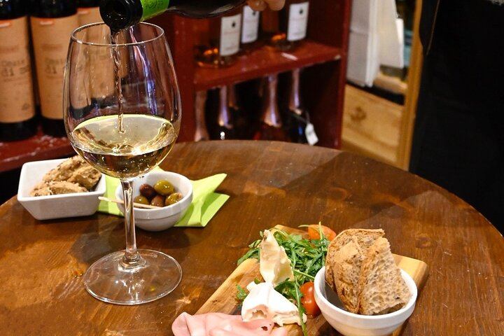 Private Wine Tasting in Rome with Delectable Meats and Cheeses
