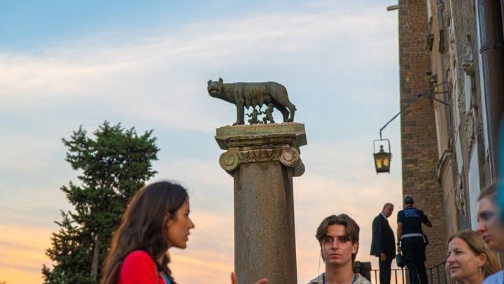 Roman Forums & Michelangelo at Sunset Small Group Tour