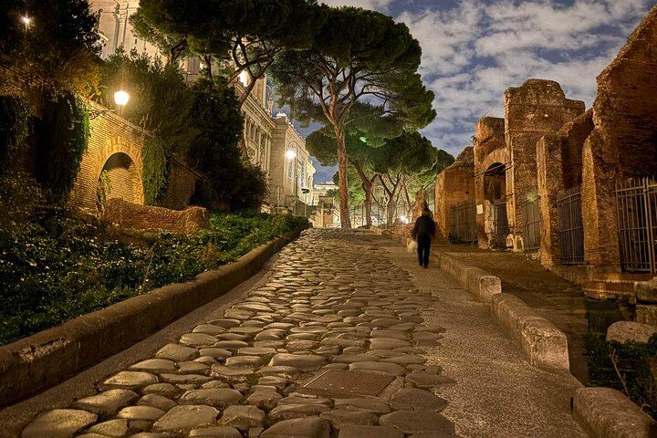 Roman Forums & Michelangelo at Sunset Small Group Tour