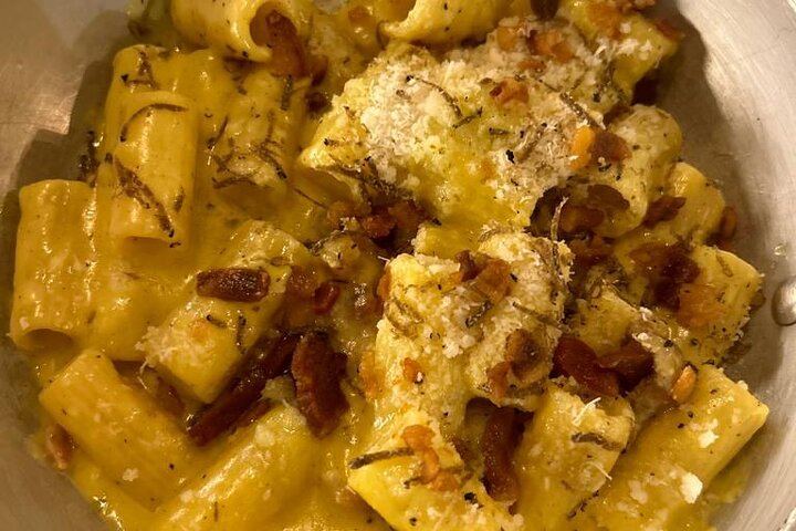 Rome: 5* Trastevere Luxury Food tour with Free-Flowing Fine Wine