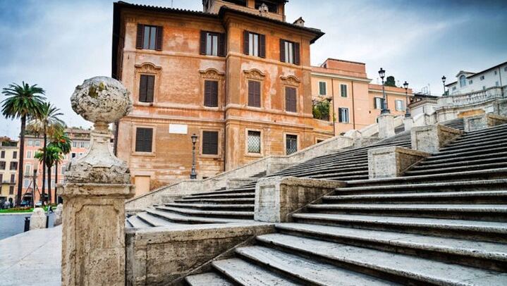 Rome at Sunrise Walking Tour: Pantheon Trevi Fountain & Breakfast