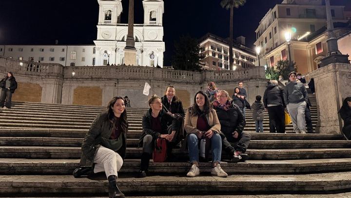 Rome at Sunset Walking Tour: Navona, Pantheon, Trevi & More