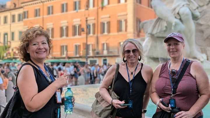 Rome at Sunset Walking Tour: Navona, Pantheon, Trevi & More