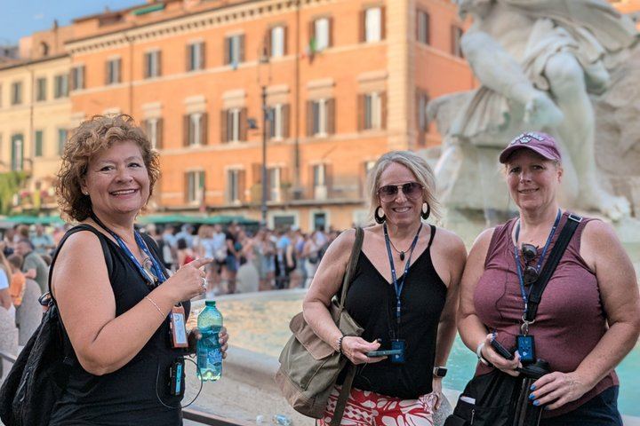 Rome at Sunset Walking Tour: Navona, Pantheon, Trevi & More