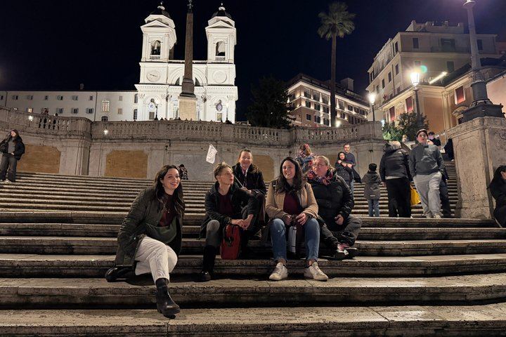 Rome at Sunset Walking Tour: Navona, Pantheon, Trevi & More
