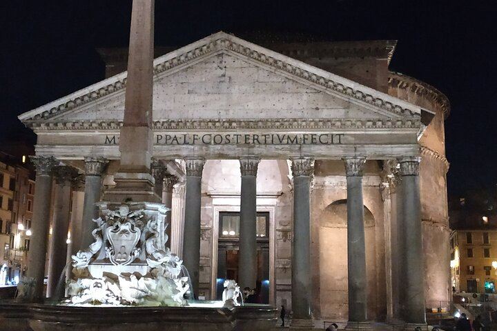 Rome at Sunset Walking Tour: Navona, Pantheon, Trevi & More