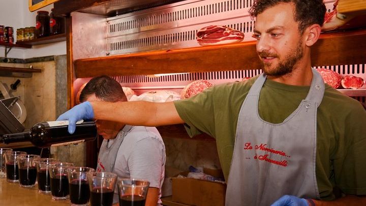 Rome: Award Winning Trastevere Group Food Tour with Wine