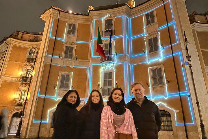 Rome by Night Walking tour Including Piazza Navona Pantheon and Trevi Fountain