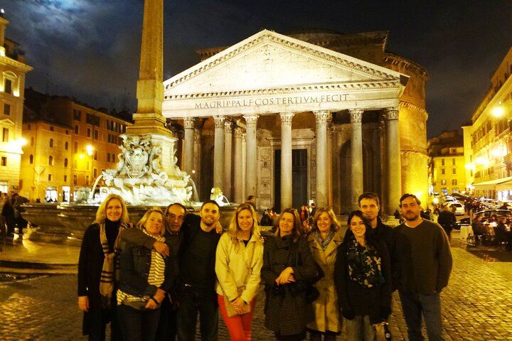 Rome by Night Walking tour Including Piazza Navona Pantheon and Trevi Fountain