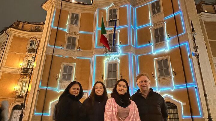 Rome by Night Walking tour Including Piazza Navona Pantheon and Trevi Fountain