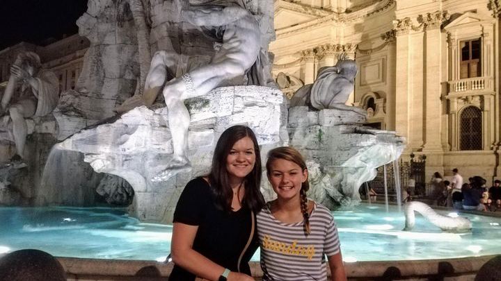 Rome by Night Walking tour Including Piazza Navona Pantheon and Trevi Fountain