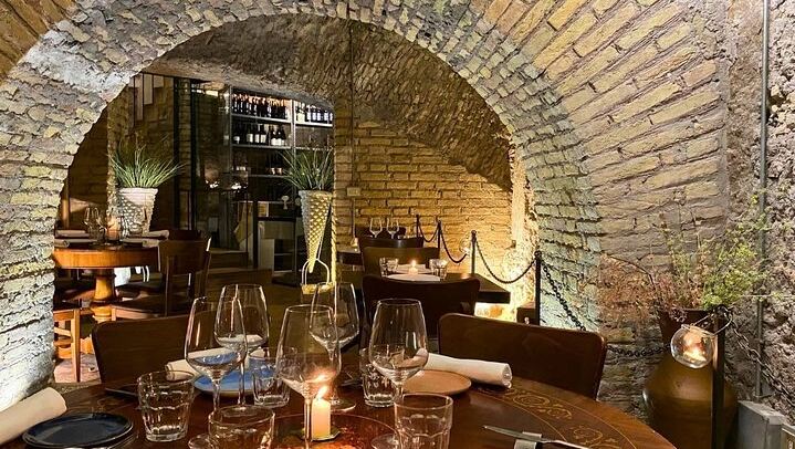 Rome: Caravaggio Experience with Light Lunch and Wine Tasting