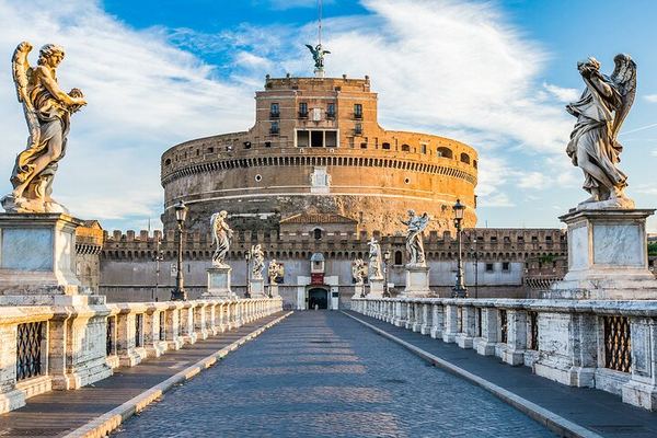 Castel Sant'Angelo Skip-the-Line, with Someone at the Gate