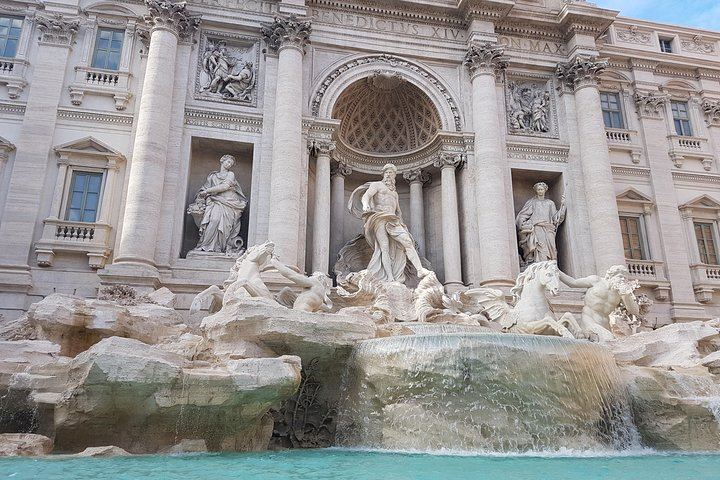 Rome: Discover the famous Fountains and Squares, Small Group Tour
