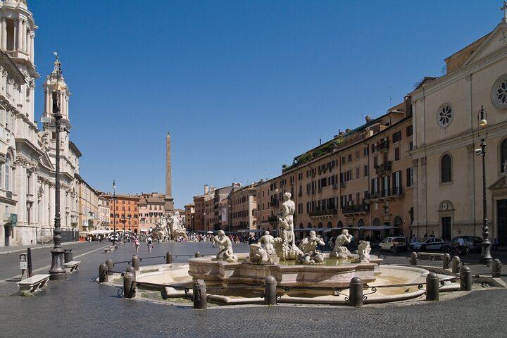 Rome: Discover the famous Fountains and Squares, Small Group Tour