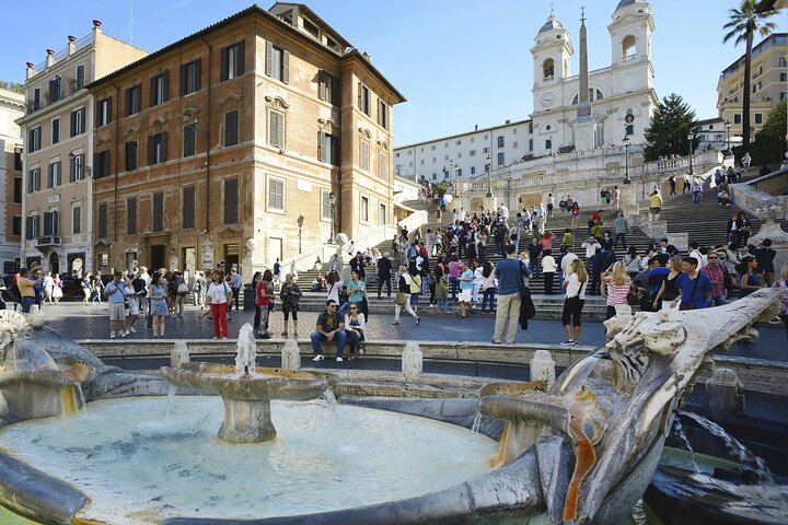 Rome: Discover the famous Fountains and Squares, Small Group Tour