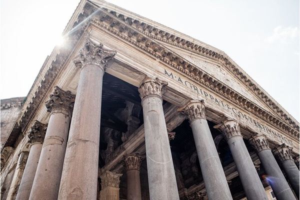 Pantheon Tour with an Archaeologist, Ten People Maximum