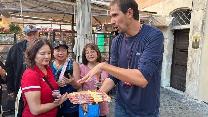 Rome Food Tour: Trastevere Hidden Gems with Dinner & Wine