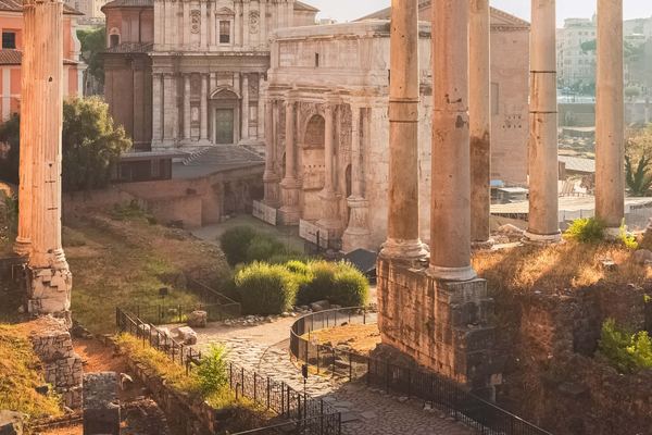 Rome Free Walking Tour from Trajan's Column to the Colosseum