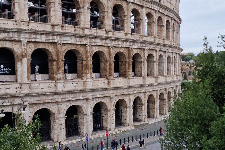 Rome Highlights: Panoramic Driving & Walking Tour
