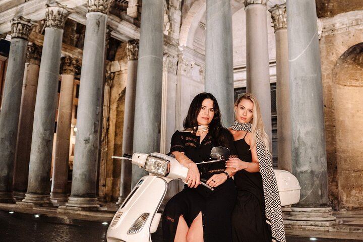 Rome: Night & Day Photoshoot in Rome with Pro Photographer
