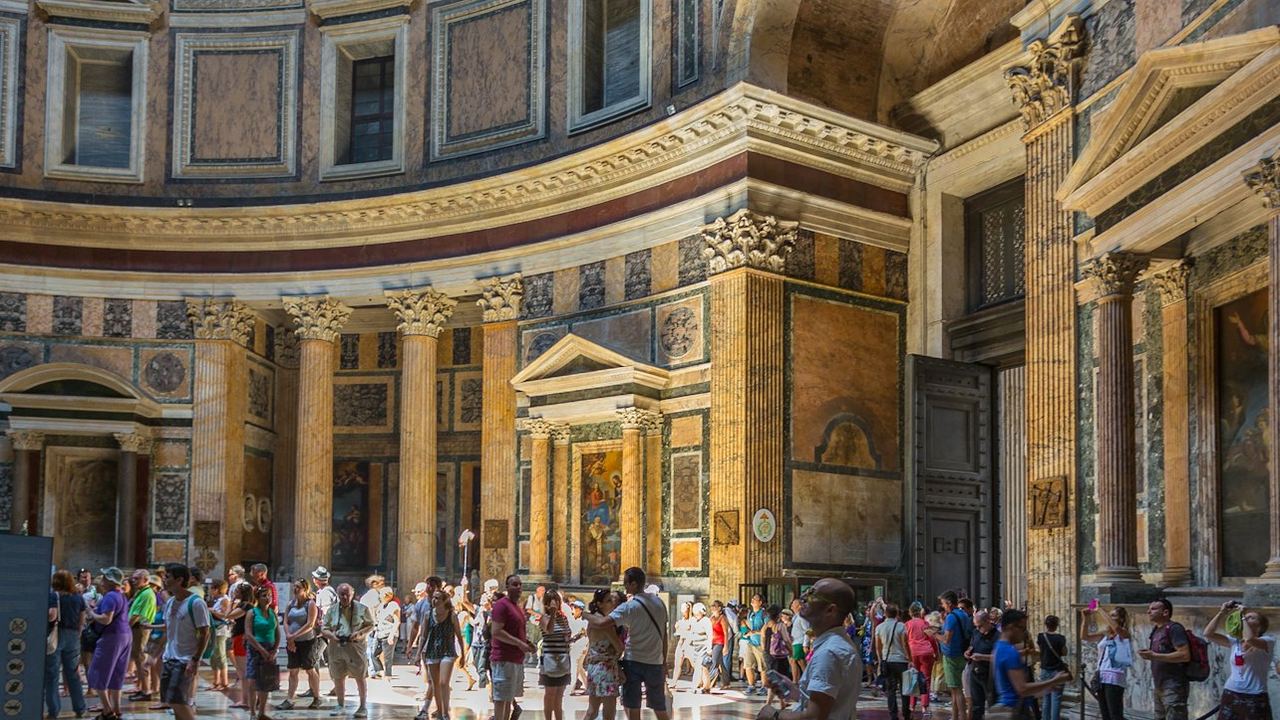 Pantheon Fast-Track Ticket with the Official Audio Guide and Film Clips