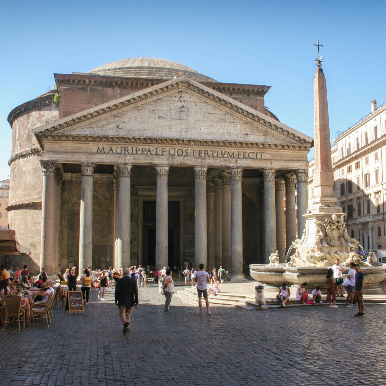 Pantheon Fast-Track Ticket with the Official Audio Guide and Film Clips