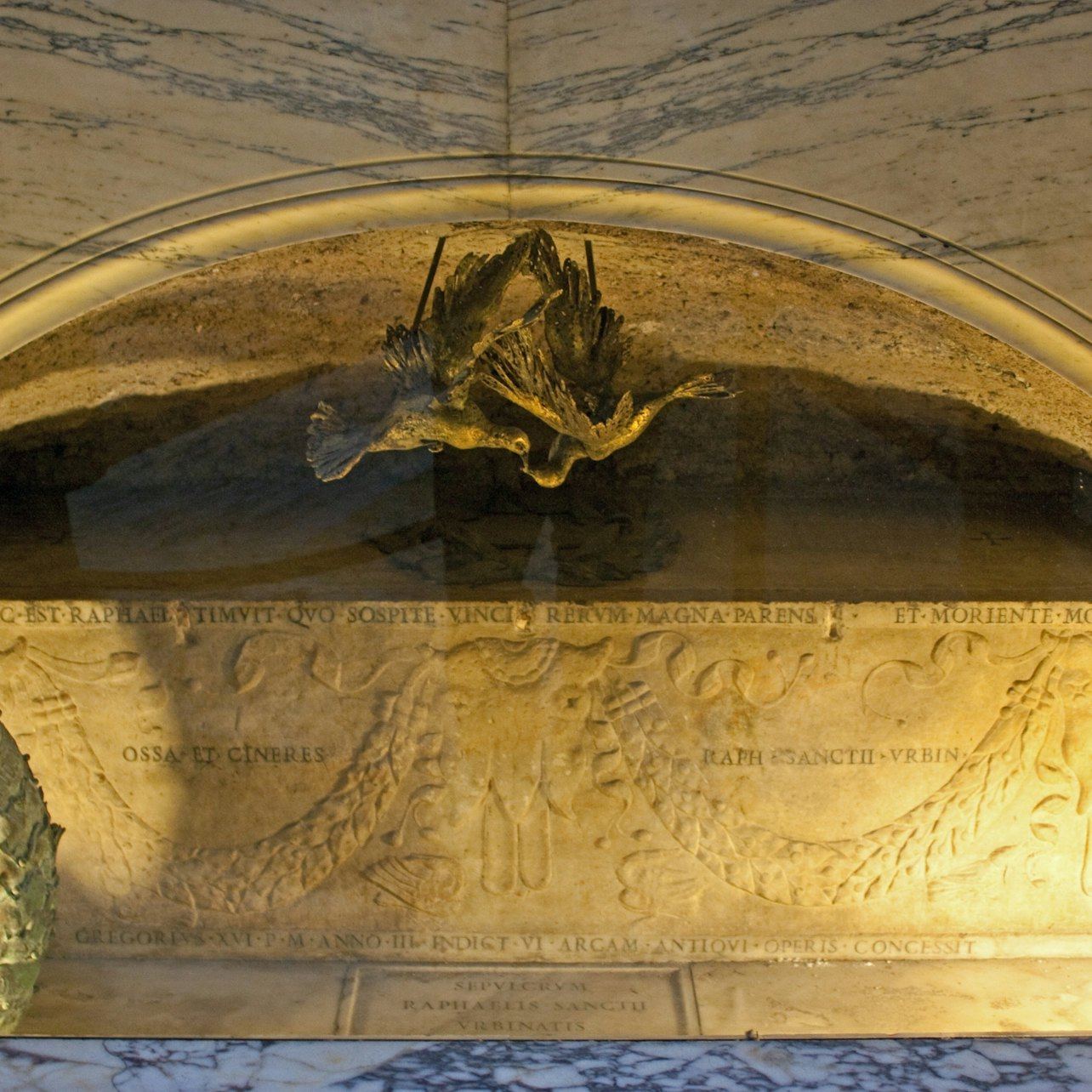 Pantheon Guided Tour Starting from Piazza Navona and the Flood Marks