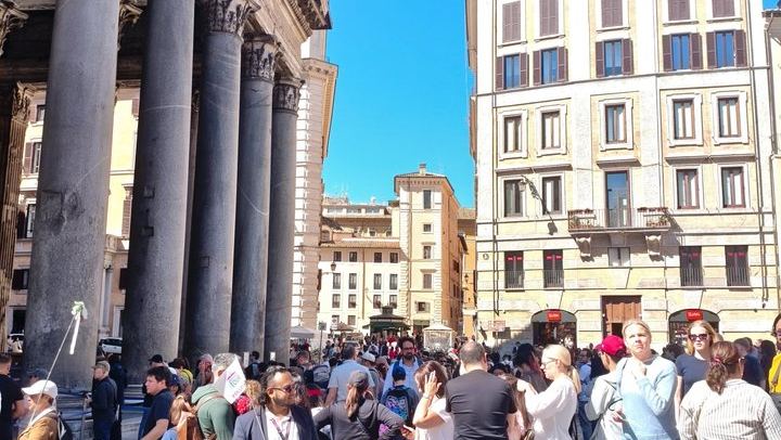 Rome Pantheon Tour with Audio Guide Tour