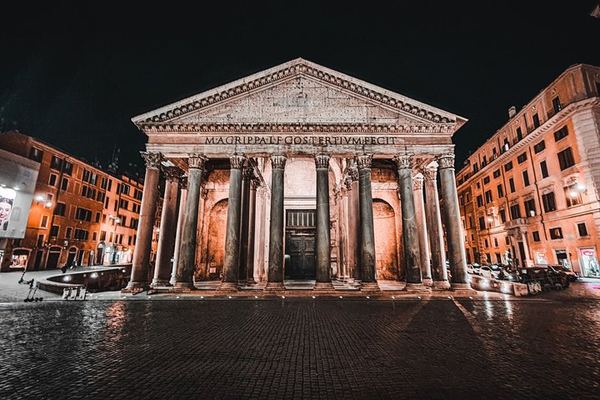 Pantheon Ticket and Audio Guide, Meeting Outside the Hotel Minerva