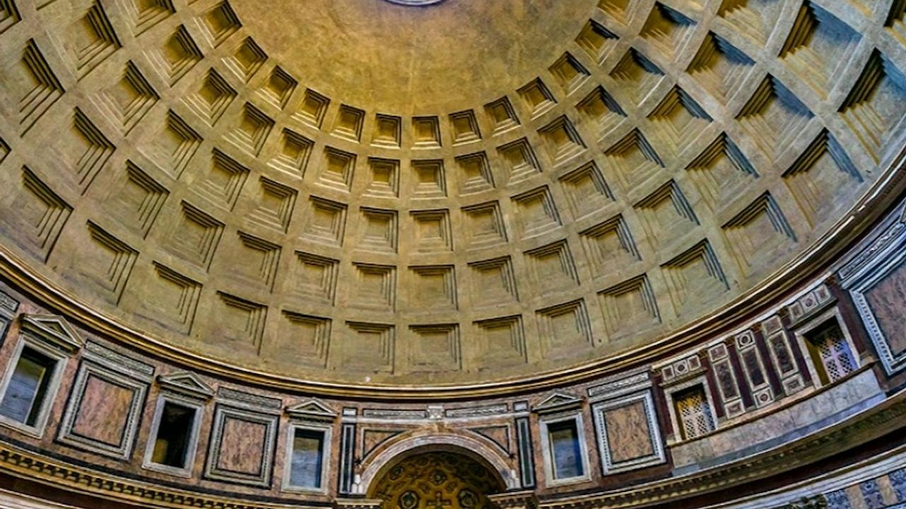 Rome Guided Walk with Pantheon Fast-Track and the Trevi Paid Area
