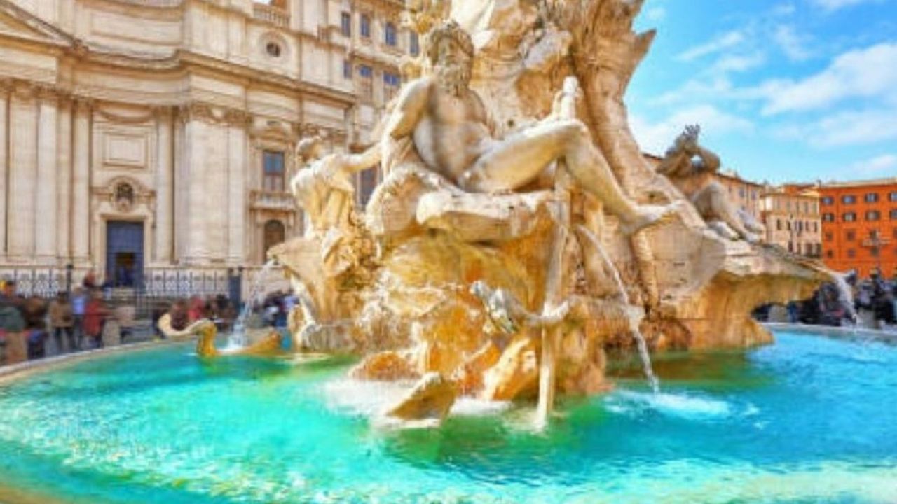 Rome Guided Walk with Pantheon Fast-Track and the Trevi Paid Area