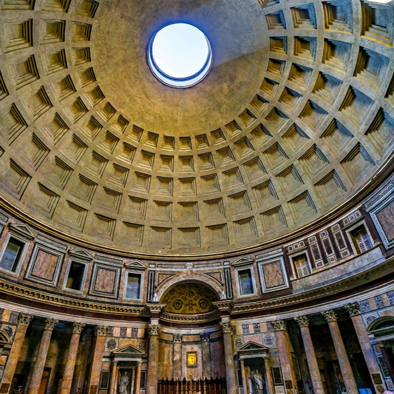 Rome Guided Walk with Pantheon Fast-Track and the Trevi Paid Area