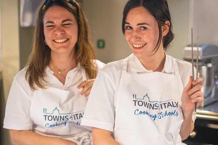 Rome Pizza or Pasta Cooking Class Gelato Tasting & Unlimited Wine