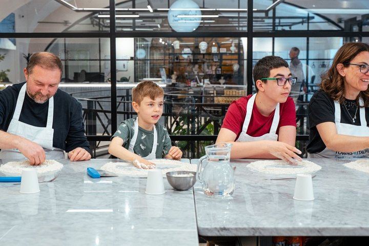 Rome Pizza or Pasta Cooking Class Gelato Tasting & Unlimited Wine