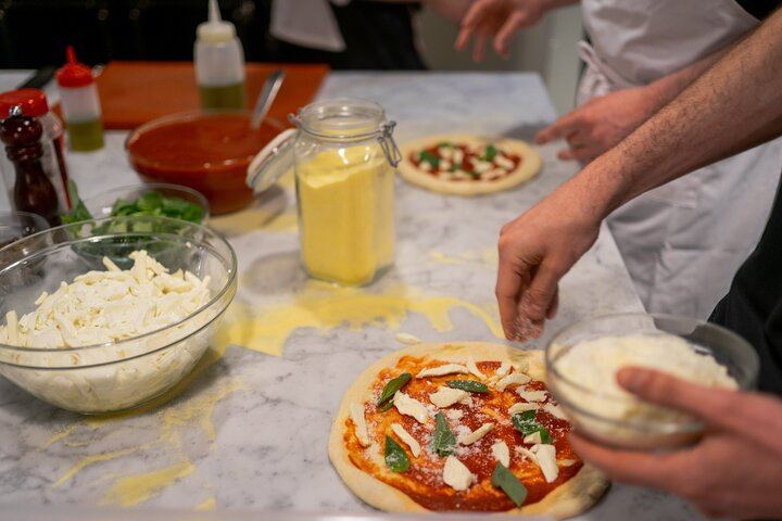 Rome Pizza or Pasta Cooking Class Gelato Tasting & Unlimited Wine