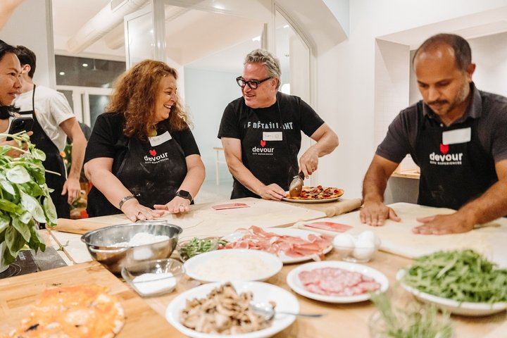 Rome Pizza & Tiramisù Cooking Class with Unlimited Wine