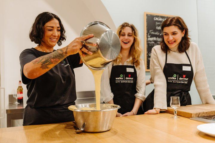 Rome Pizza & Tiramisù Cooking Class with Unlimited Wine