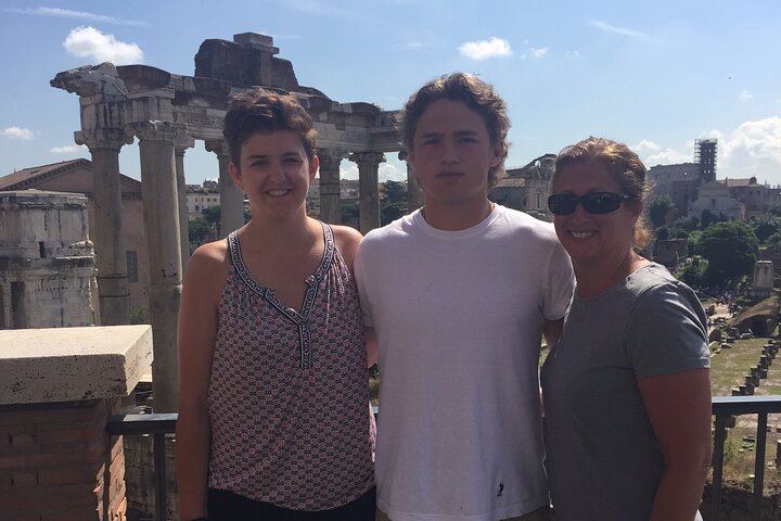 Rome private tour,half day with local driver- Highlights of Rome