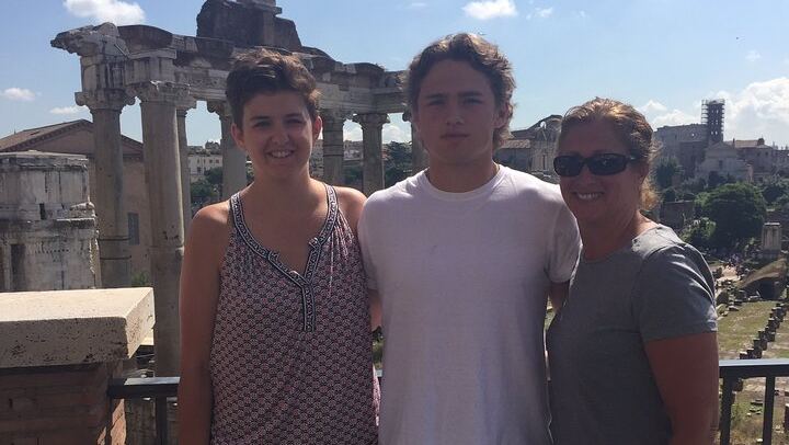 Rome private tour,half day with local driver- Highlights of Rome