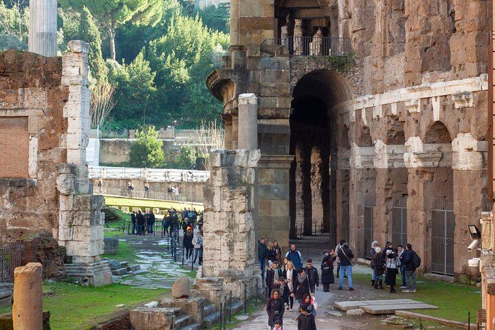 Rome: Private Walking Tour of Highlights & Secret Spots