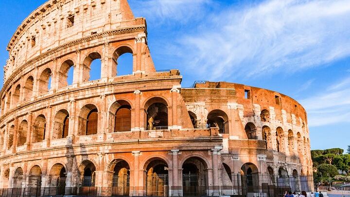 Rome Scavenger Hunt & Highlights Self-Guided Walking Tour