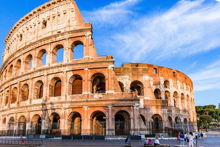 Rome Scavenger Hunt & Highlights Self-Guided Walking Tour